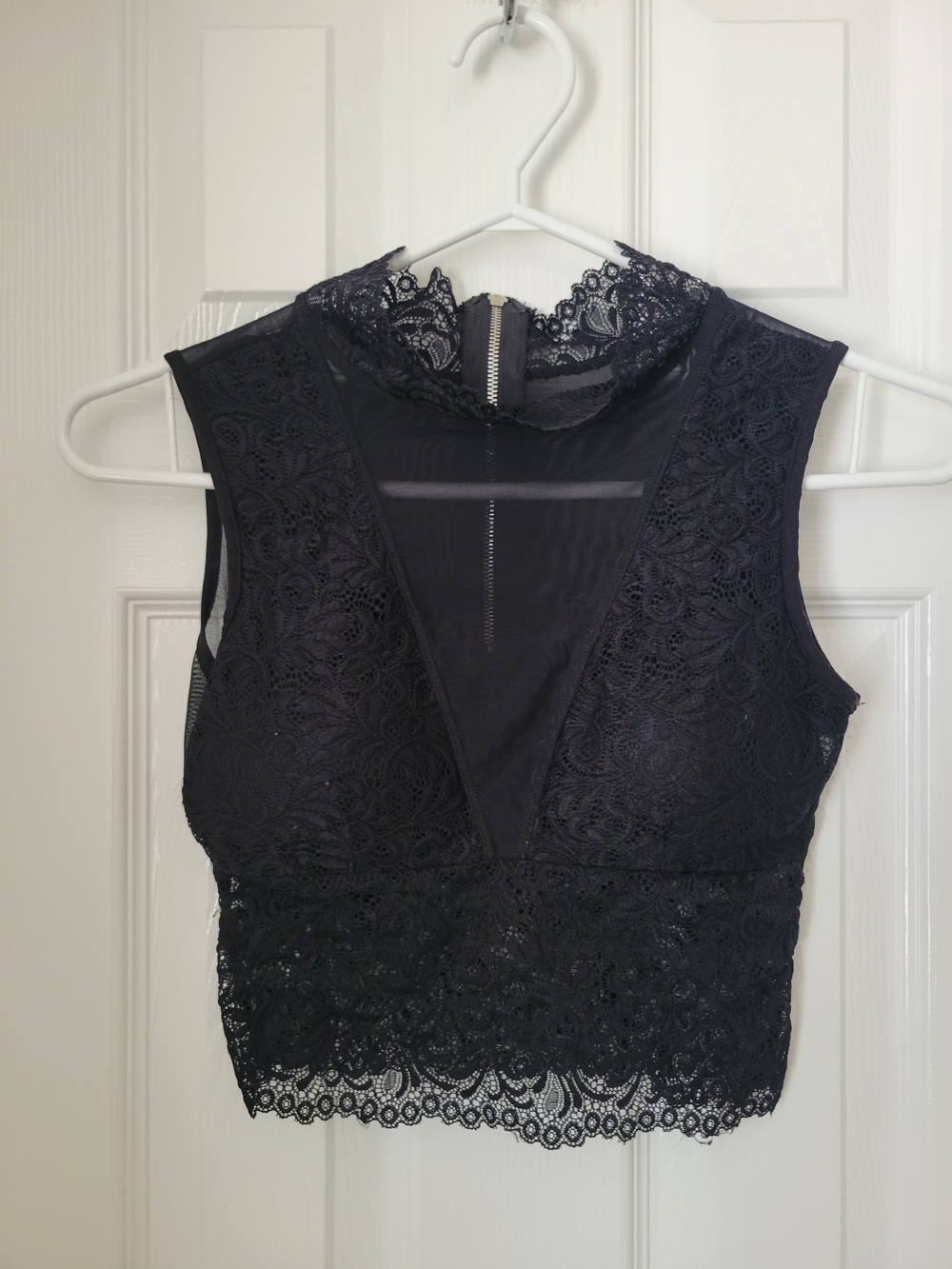 Women's Black Lace Mock-Neck Crop Top Size S